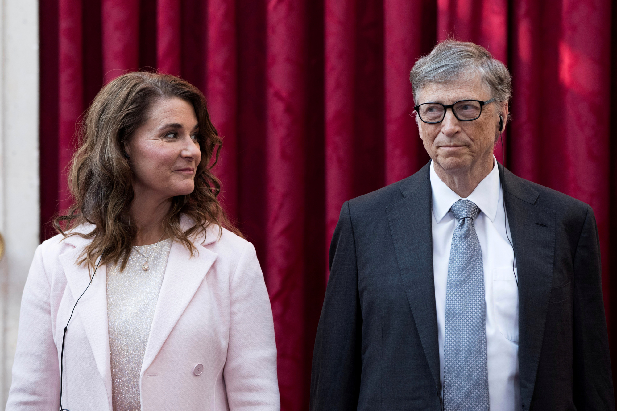 Tỷ phú nhà sáng lập Microsoft - Bill Gates ly hôn với vợ sau 27 năm